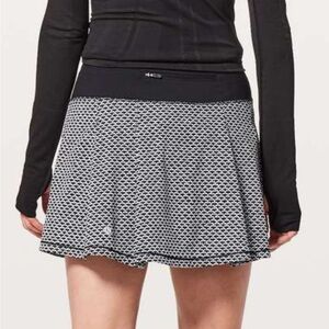Lululemon Pace Rival Skirt (Tall)
*No Panels